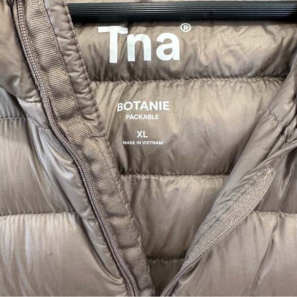 Aritzia Taupe Puffer Jacket - Picture 5 of 10